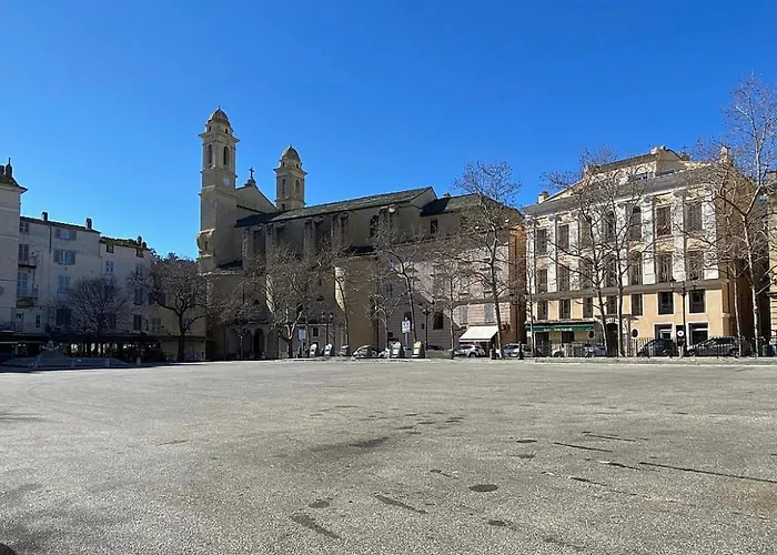 Pepite Bastiaise Place Du Marche *